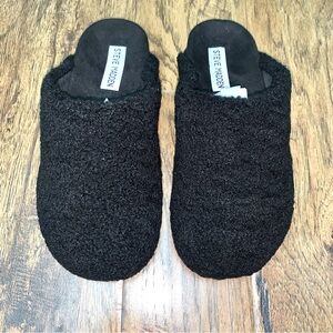 STEVE MADDEN Black Vessel Faux Fur Slide Mule Closed Toe Slippers Shoes 7 M New